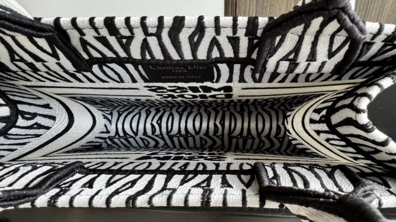 chr1st1an D10r shopping bags